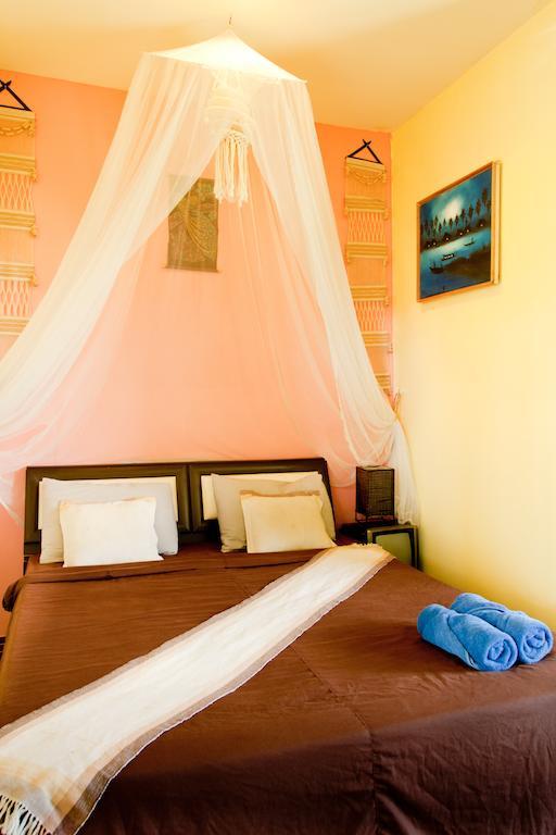 Baan Puang Petch Hotel Chiang Mai Bagian luar foto