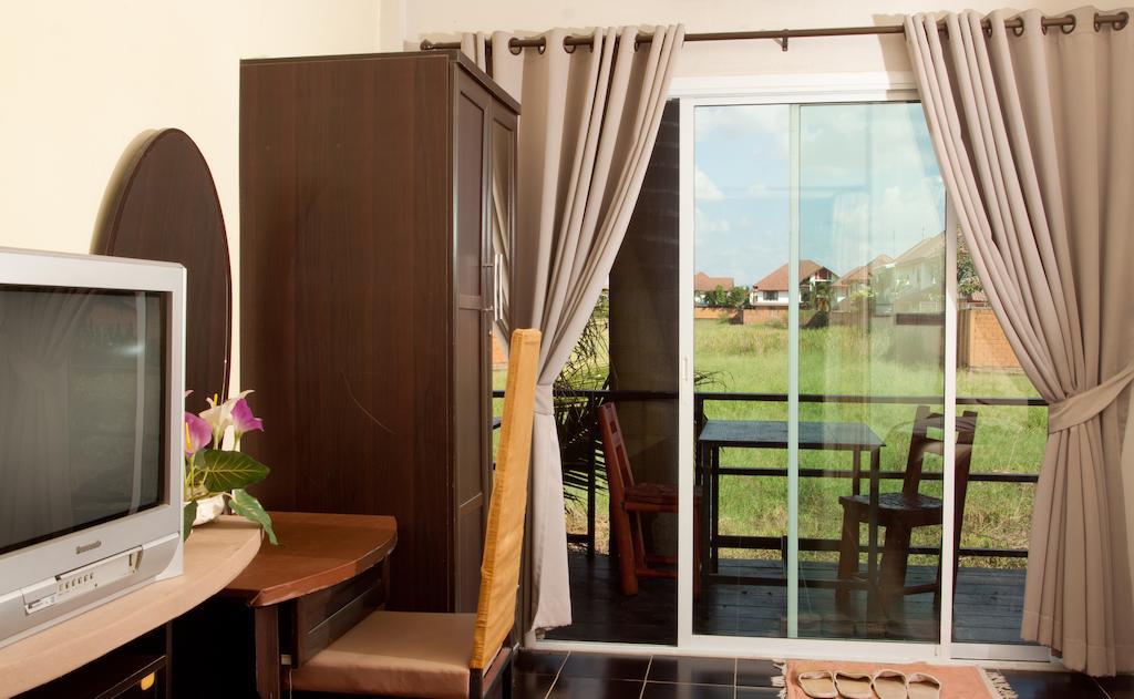 Baan Puang Petch Hotel Chiang Mai Bagian luar foto