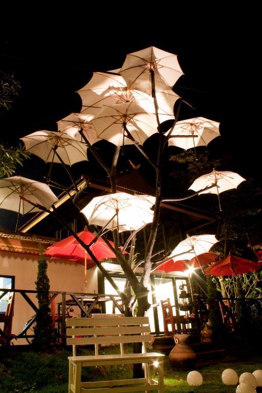 Baan Puang Petch Hotel Chiang Mai Bagian luar foto