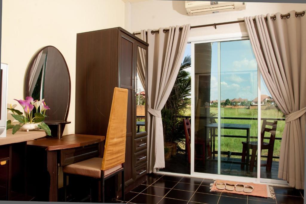 Baan Puang Petch Hotel Chiang Mai Bagian luar foto